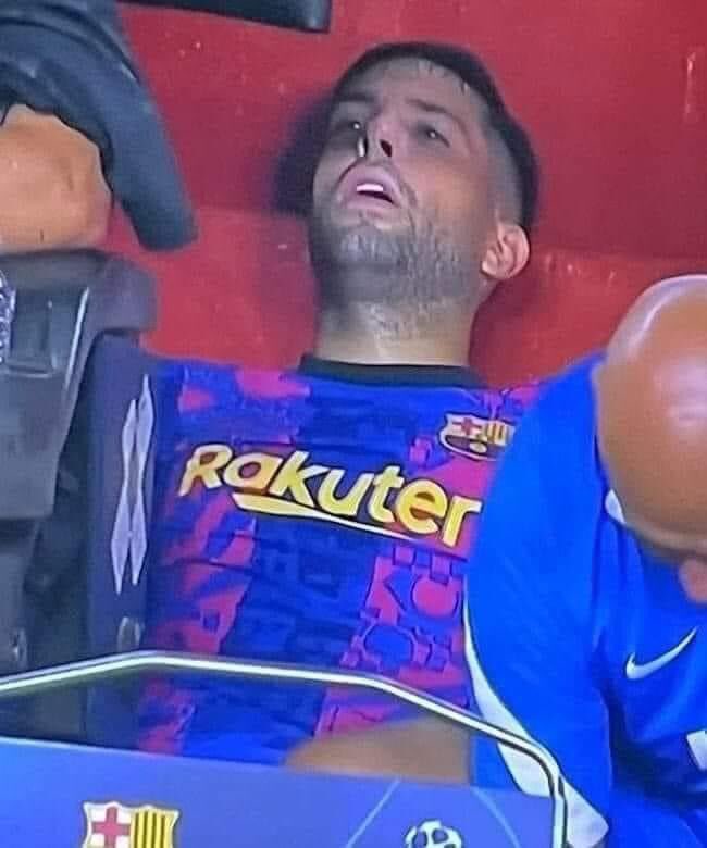 okevayi1's tweet photo. Barcelone vs Bayern: tant qu’un joueur catalan n’est pas décédé, l’@UEFAcom_fr ne ce cessera jamais de programmer ce match. https://t.co/Ki4EKmX9rC