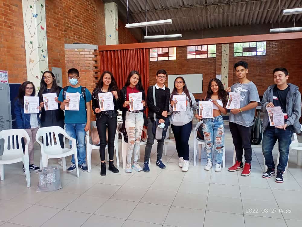 RedActivaJuveni's tweet photo. Hoy finalizamos este pre universitario "Escuela popular el zorro".
Gracias a las personas que asistieron hoy al cierre y a todas las personas que participaron de este proceso.
#RAJ #unión #cambio #acción
#Educación #Popular #Kennedy #Techotiba https://t.co/Qz3OBdufq6