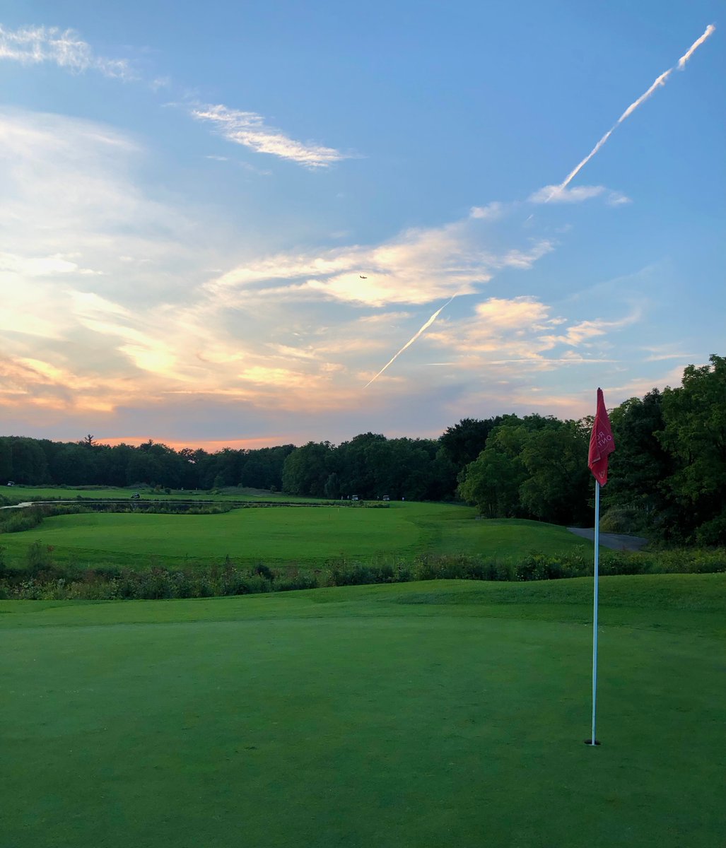 The perfect evening. 🌅 

📸: @brooklynfleming