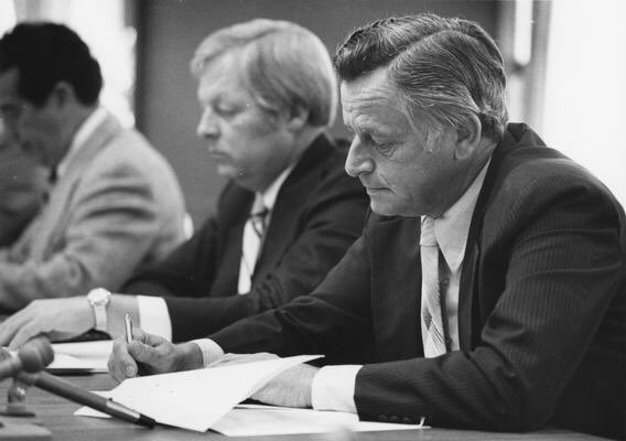 wildcatnews's tweet photo. L. D. Gorman was a man who knew success early, but never forgot his friends. He gave singer Glen Campbell $25,000 to do a free Hazard concert in 1973. His close Lexington buddies - Tommy Gandolfo &amp; Luther Deaton - were always close by. He served on UK Board of Trustees, 1976-81. https://t.co/iCc2f8wUJ3