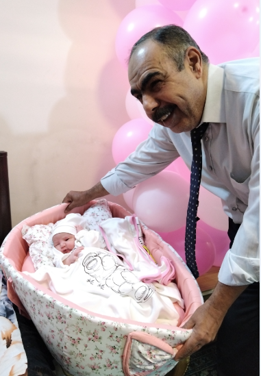 haniashor's tweet photo. اليوم وبفضل الله اصبحت (جدّو) بعد ان رزقنا الله بحفيدة جميلة من ابنتي الكبرى ، وقد أسماها والدها ( رونزا) ، مبارك ودعاء لوالديها ، ونسأل الله ان يجعلها من الطيبات الصالحات ويجعلها خيرا وبرك�� https://t.co/Pq8DJLZxug