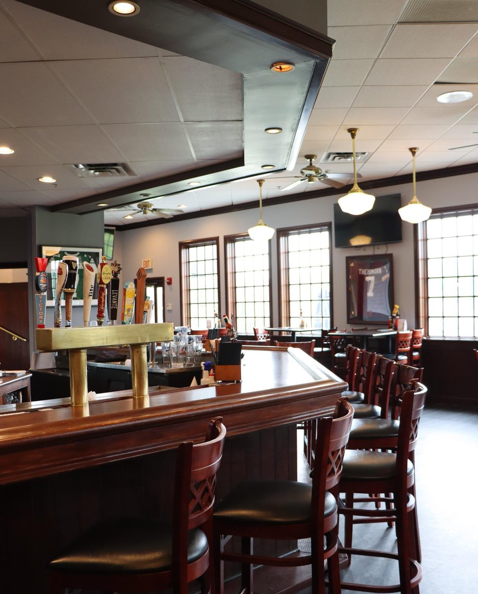 JawsCEOQB's tweet photo. Come join the fun tonight at any @JawsGolf Tavern and Pub, as our #Eagles close out the preseason!
Great food, cold drinks and better friends! #FlyEaglesFly
#DowningtownCC #RamblewoodCC #ValleybrookCC #RunningDeerGC #BlueHeronPinesGC #JawsGolf https://t.co/zaPOQS9XKE