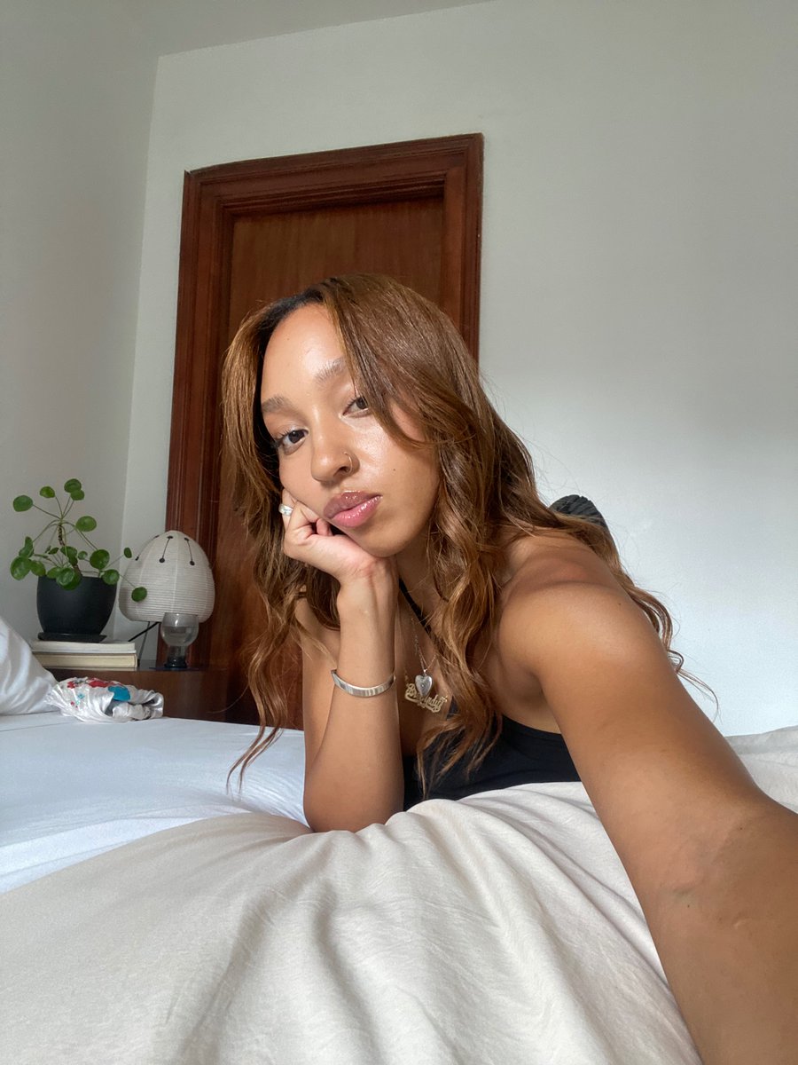 breandy's tweet image. 🤳🏼