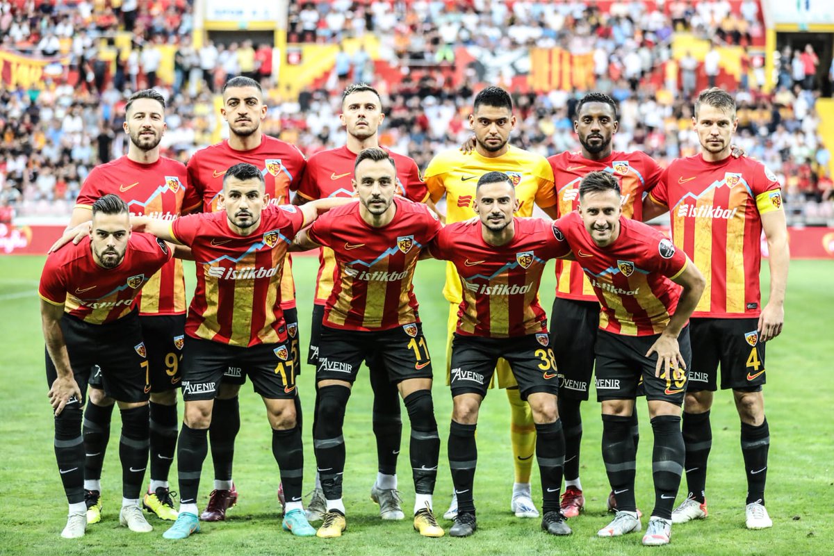 Yarın Kocasinan olarak Kayserispor'un yanındayız...
Haydi Kocasinan takımına destek ver...
<a href="/kayserivaliligi/">T.C.Kayseri Valiliği</a>
<a href="/gokmen_cicek_/">Gökmen Çiçek</a>
<a href="/ilhanabay23/">İlhan Abay</a>
