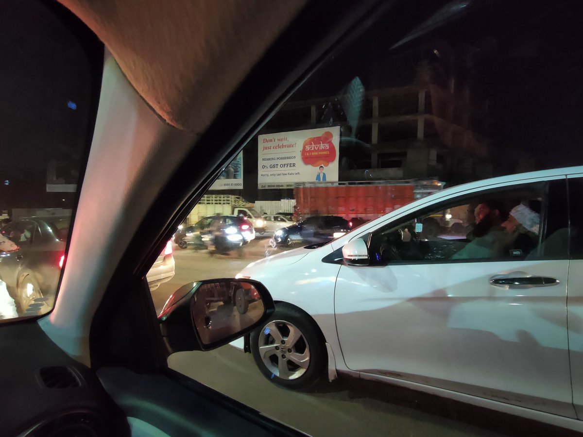 amitsomaiya1's tweet photo. Everyday story at Khadi machine chowk. No signal, no traffic police. Stuck in traffic. No proper roads.
Please do the needful. I am reporting this since a year. @PuneCityTraffic @PMCPune @mohol_murlidhar @ThePuneMirror
#trafficjam #khadimachine #pathetic #frustrated #punekar https://t.co/ITSj8F4HRw
