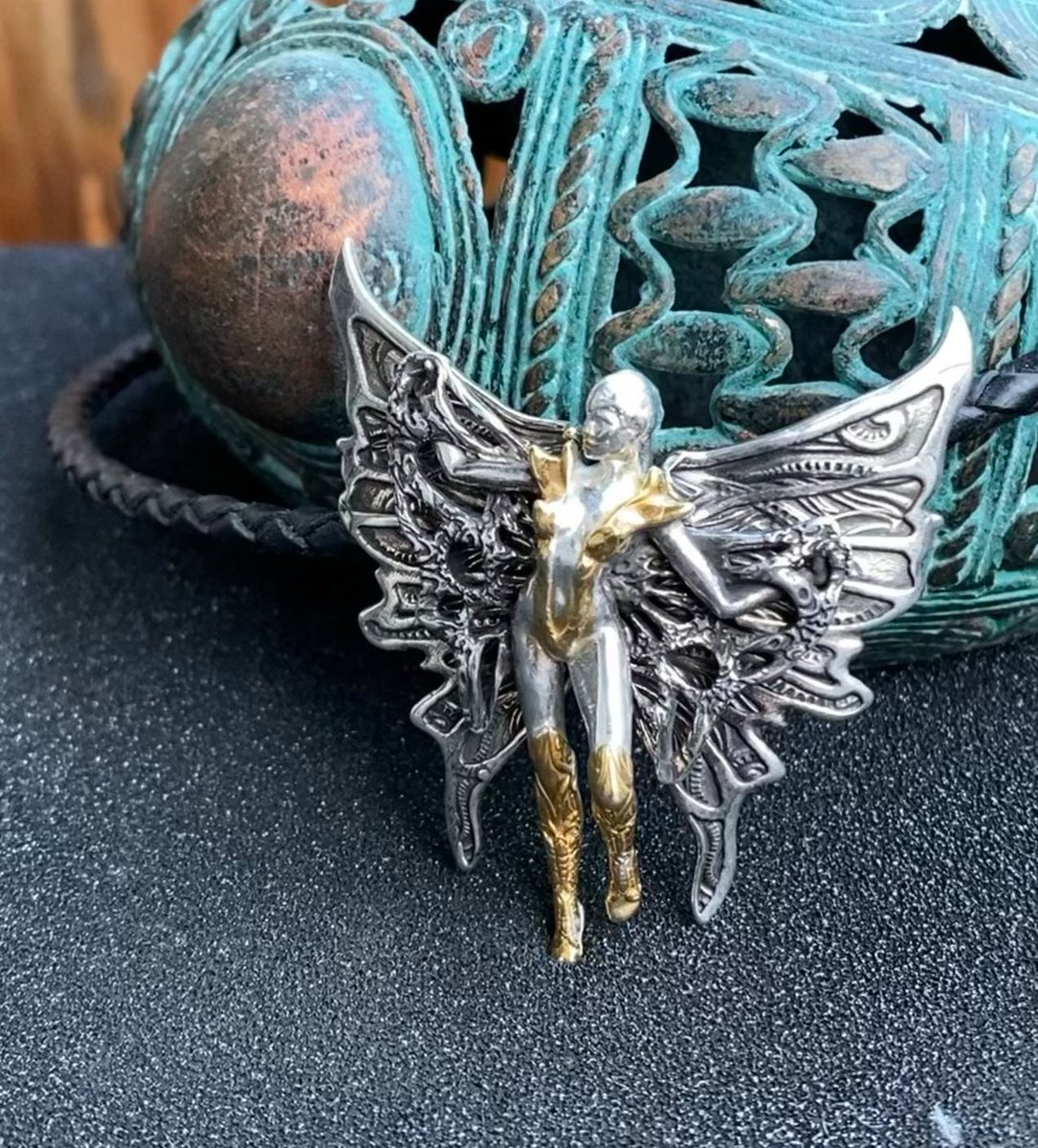 3d_christoph's tweet photo. Finden Sie Ihr perfektes Geschenk für die Frau in Ihrem Leben- Lady Butterfly – der erotische Schmetterling-Anhänger in Sterling Silber.Der Lady Butterfly Schmetterlingsschmuck ist mehr als nur ein hübscher Anhänger. Er ist ein Symbol für Freiheit und Lebensfreude. https://t.co/vVXaqbBnPX