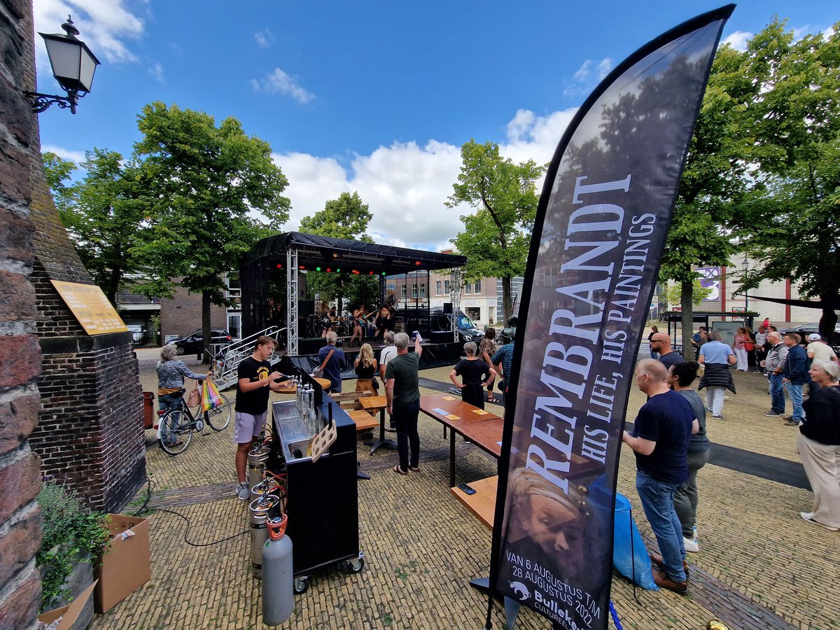 bullekerk's tweet photo. Impressie van het Trijntje Jans Bulle Festival vandaag op het kerkplein van de Bullekerk...
#CultureelCentrumBullekerk #LiveMuziek #CherryMoon #DJ #Foodtrucks #RodeoRide 
#Zaandam #Zaanstad https://t.co/Z3BjMxMyoK