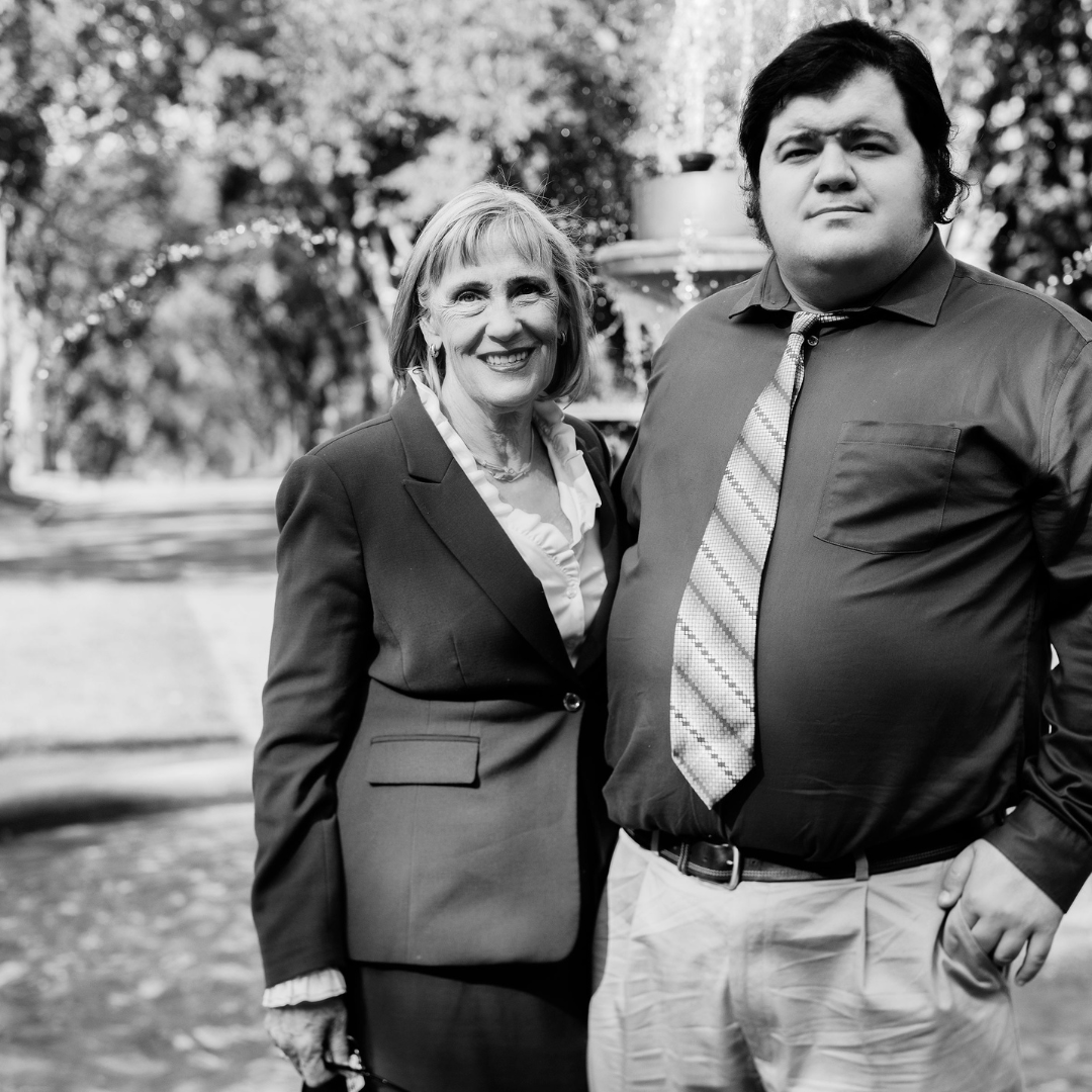 AutismTodayNPO's tweet photo. This is our co-founder Karen and her autistic son Jon. Jon's article "A Guide For Interacting with People With Special Needs" uses real life scenarios to explore the ways that law enforcement officers and prosecutors respond to neurodivergent individuals.
https://t.co/jaXz2yJARl https://t.co/mSo2vqNgZP
