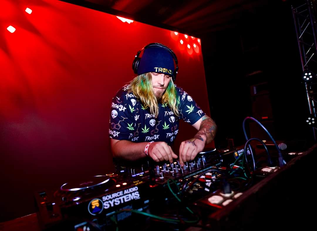 TRON3X 🌶👽🛸 (@tron3x_) on Twitter photo 