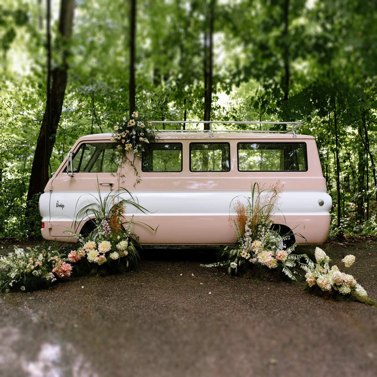_VanCult_'s tweet photo. Happy Side-shot Saturday!
..
@bradrighter
..
#sideshotsaturday #van #dodge #firstgen #a100 #earlyvan #vans #boogievan #customvan #vannin #vanlife #vanporn #vancult #getinandgetiton https://t.co/2WgOCj7Y1u