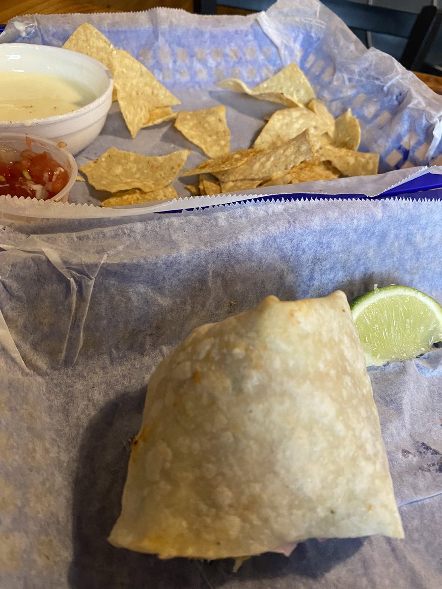 sportsguymarv's tweet photo. Had to revisit the old Taco Shed. Haven’t been there in ages since @yasdrew03 was working there. #HoustonLake #BurritoStyle https://t.co/ruF8C4sKJD