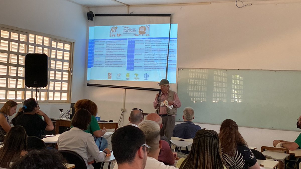 sbprimatologia's tweet photo. Iniciando o simpósio “Conservação de Primatas Neotropicais”.
Leandro Jerusalinsky e Russ Mittermeier realizando a abertura e a primeira fala.
#cbprim2022 #sbpr https://t.co/s7zrzyzzC3