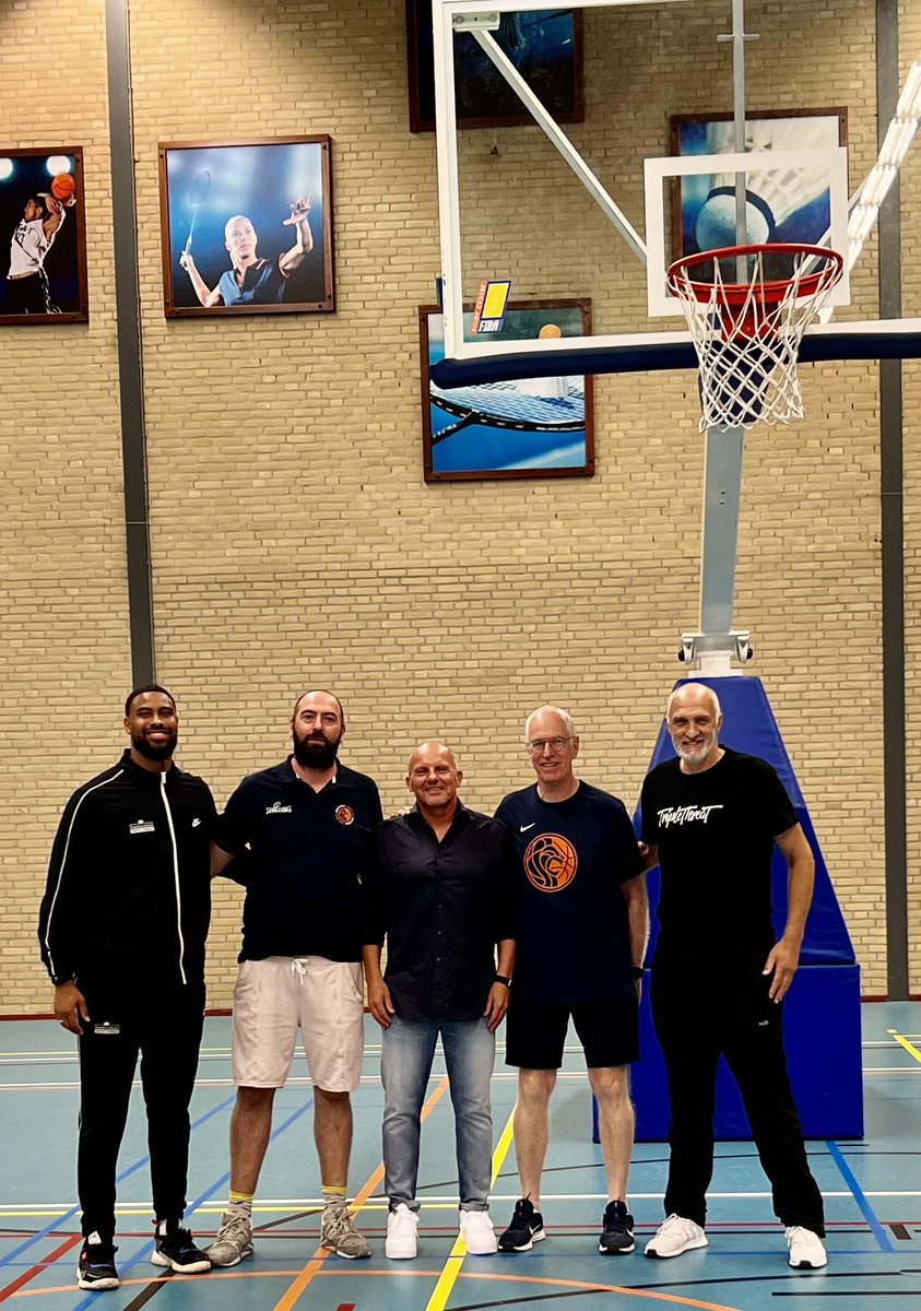 ASM <a href="/Athletic_Skills/">Athletic Skills Model 🟢</a> is partner geworden van <a href="/Basketball_NED/">Basketball Nederland</a>. Vandaag een presentatie bij Triple Threat in Haarlem met veel basketball iconen <a href="/lakner_laki/">Laki Lakner</a>, <a href="/D_schemmekes/">dominique schemmekes</a>, Jorrit Beerens &amp; Arik Shivek 🏀💪🏼