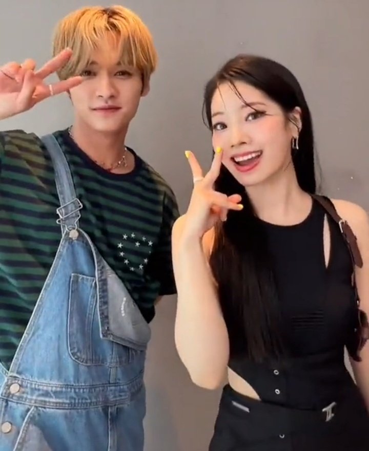 leeknowpcs's tweet photo. can't stop thinking about lee know and dahyun https://t.co/74WL9gpKSG
