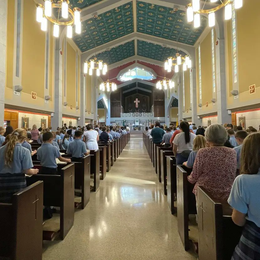 CathedralSTMVA's tweet photo. @STMSchoolVAUSA students are blessed to receive the Eucharist weekly acknowledging Jesus as our Master Teacher. @arlingtonOCS
#catholicschools #educatethewholechild #designedforMore https://t.co/0StdBcJrNk