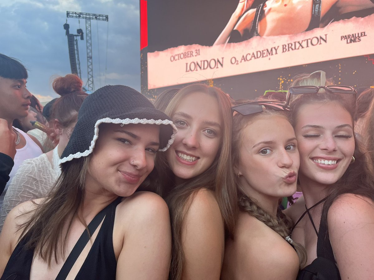 Lily-May Broadhead tweet media