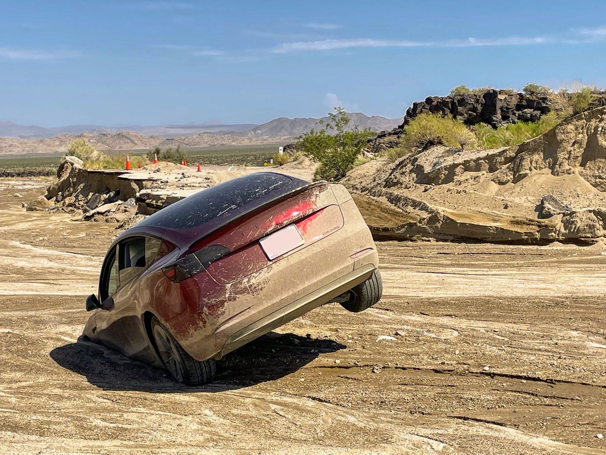 Never drive your Tesla into the desert during monsoon season