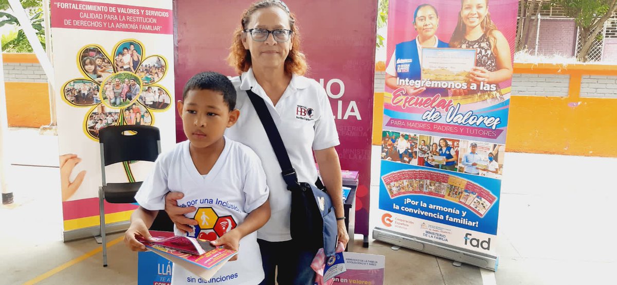 MifamManagua's tweet photo. #Managua │#DistritoTres
✅Celebramos juntos el día de la persona con♿ discapacidad en el Centro de Educación Especial Melania Morales, mediante un stand informativo sobre la Cartilla Mujer👩🦰🌺,Derechos,Leyes⚖️y Mecanismos de Denuncia📣para la Prevención del Femicidio
#Nicaragua https://t.co/PktosZw3Zj