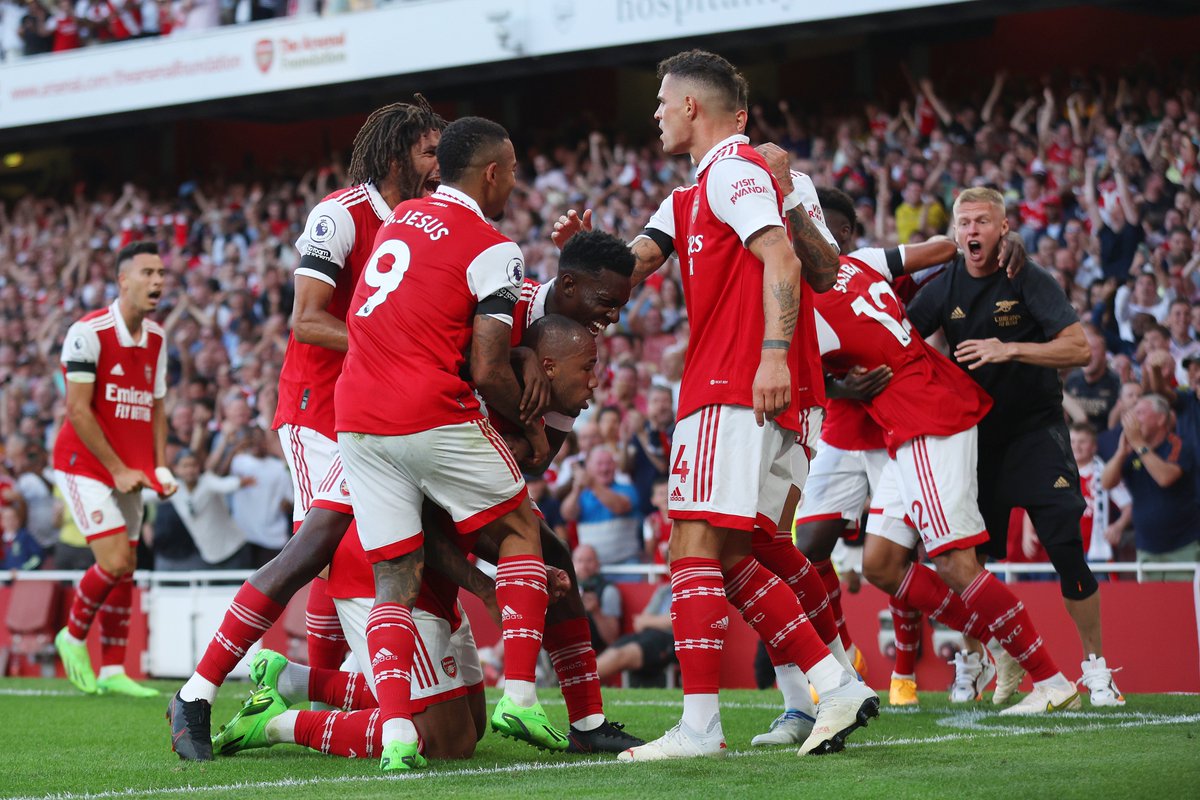 Arsenal's tweet photo. Zoom in on Zinchenko 👇 https://t.co/OMg532HN2C