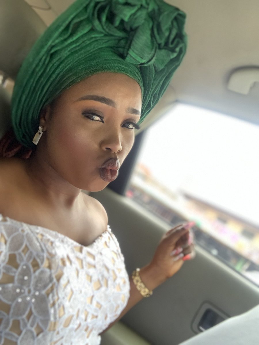 omoniayomi's tweet photo. Finally attended owanbe https://t.co/pqu1a5uZhr