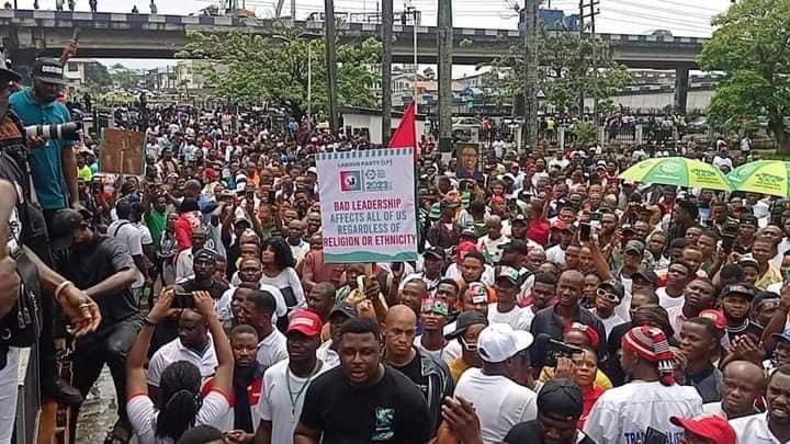 MichaelInalegw2's tweet photo. I hope they got the message Crystal clear sounding from the city of Port Harcourt today…
it’s Peter Obi or nothing.
@instablog9ja @PH_Socials @PeterObi @inecnigeria
#OBIDIENTS #Obidatti023 #obidentmovement https://t.co/avBUWh1b5V