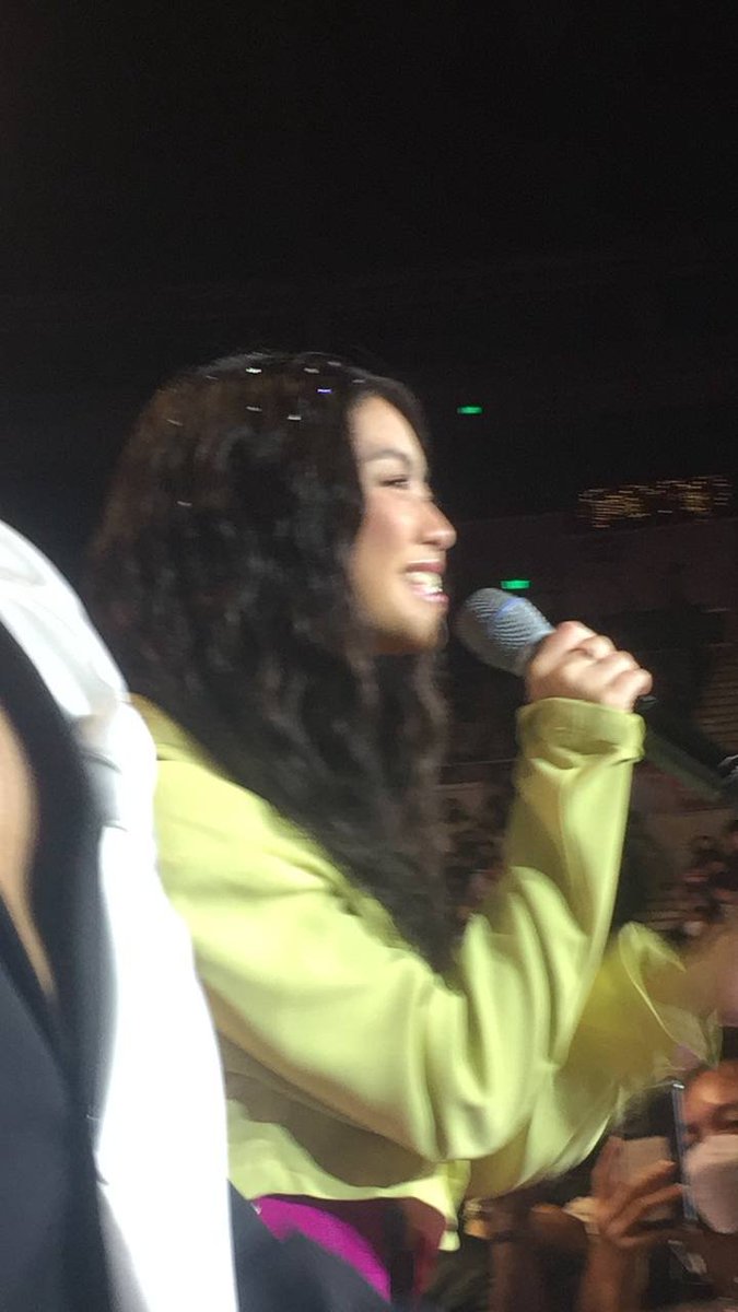 You're so cute even though na blurred yung photo

#AshleyDelMundo | <a href="/lallainashley/">ash</a>