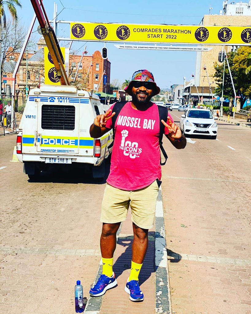 Sthera_h's tweet photo. Catch me on the @theiconsjourney bus 🫶🏾#ComradesMarathon2022 #masambe 🤙🏿 https://t.co/8WvOIpqi9u