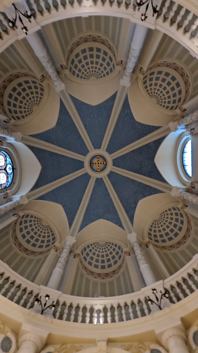 UVerstegen's tweet photo. Fascinating #neoclassicist chapel with #relics of 3rd c. martyr #SanTerenzio in the cathedral of #Pesaro. https://t.co/JFfN6VUxpn