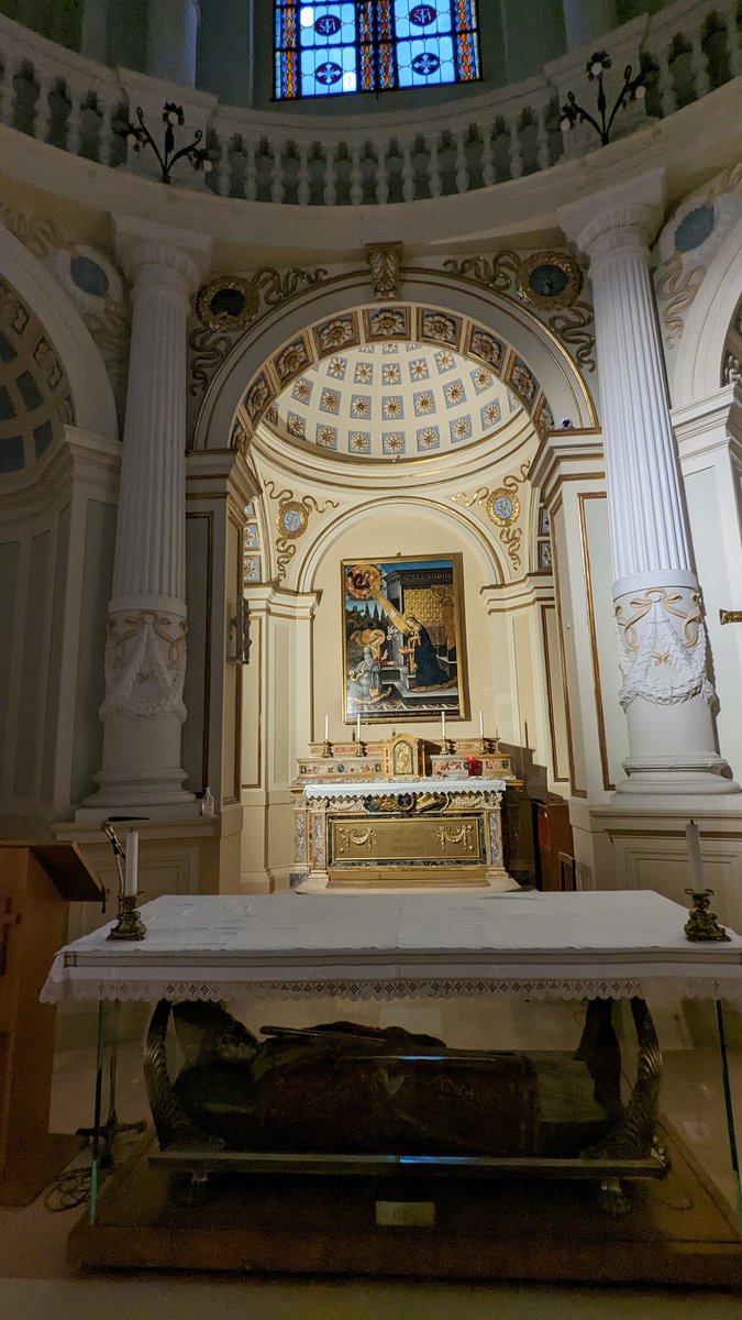 UVerstegen's tweet photo. Fascinating #neoclassicist chapel with #relics of 3rd c. martyr #SanTerenzio in the cathedral of #Pesaro. https://t.co/JFfN6VUxpn