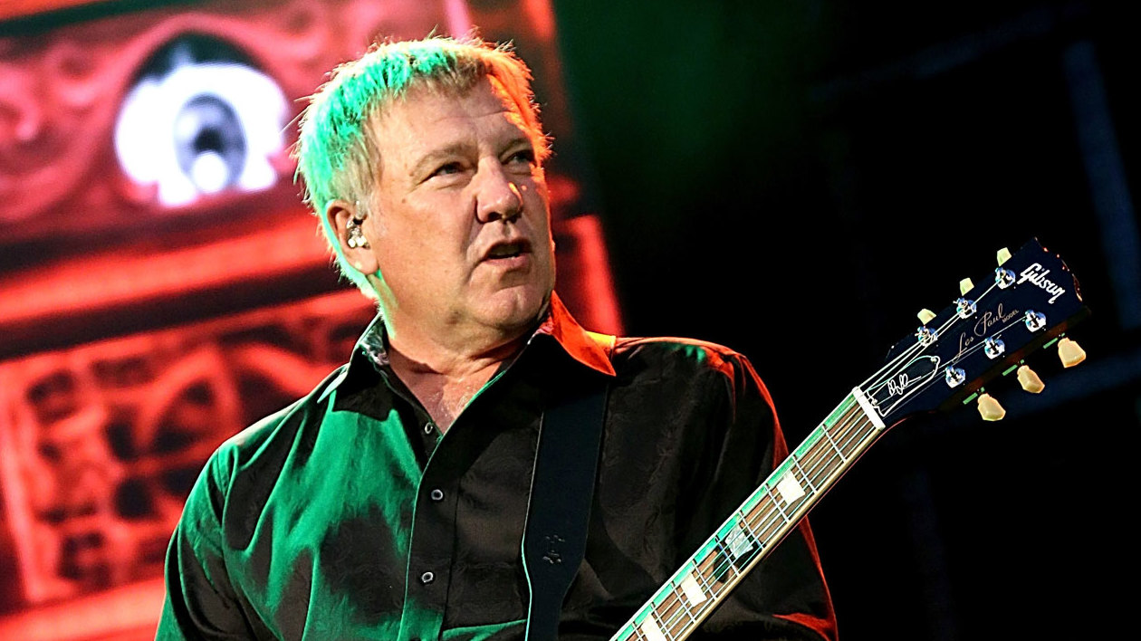Happy Birthday, Alex Lifeson!!!!  The best in both Hemispheres! 