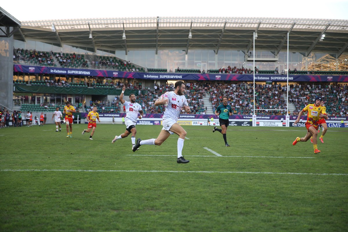 🏆

🙌 Au terme d’un match à suspense, nos joueurs remportent cette étape face à la <a href="/SectionPaloise/">Section Paloise Béarn Pyrénées</a>  !

👏 Félicitations à l’ensemble du groupe pour ce second trophée, et cette sixième finale disputée consécutive !

Rendez-vous dans quelques semaines à <a href="/ParisLaDefArena/">Paris La Défense Arena</a>