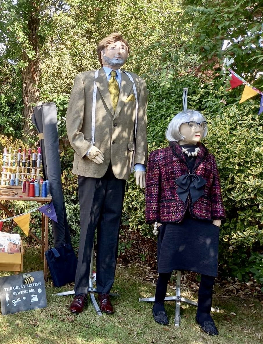 Patrick and Esme appearing this weekend at Draycott Scarecrow Festival. Sadly no autographs available. #greatbritishsewingbee ⁦@RHSBloom⁩ ⁦<a href="/The_RHS/">The RHS</a>⁩