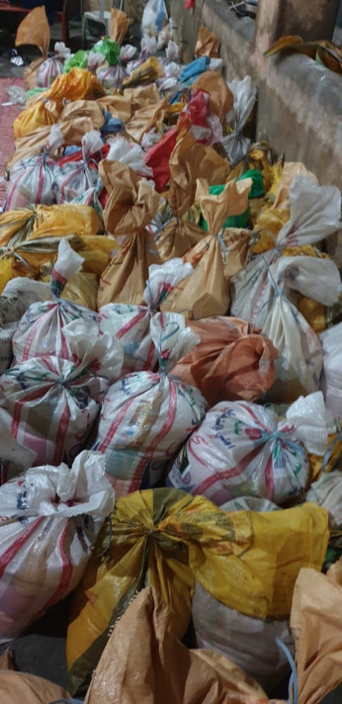 sumeetkrathore's tweet photo. District Ghotki has been famous for its atrocities against one community, however, Nishkam Youth Forum Ghotki has not spared their country fellows alone in such a dire situation. Out of 600 ration bags target, 100 bags have been set to distribute in nearby flood affected areas https://t.co/VkL5BaJCoS