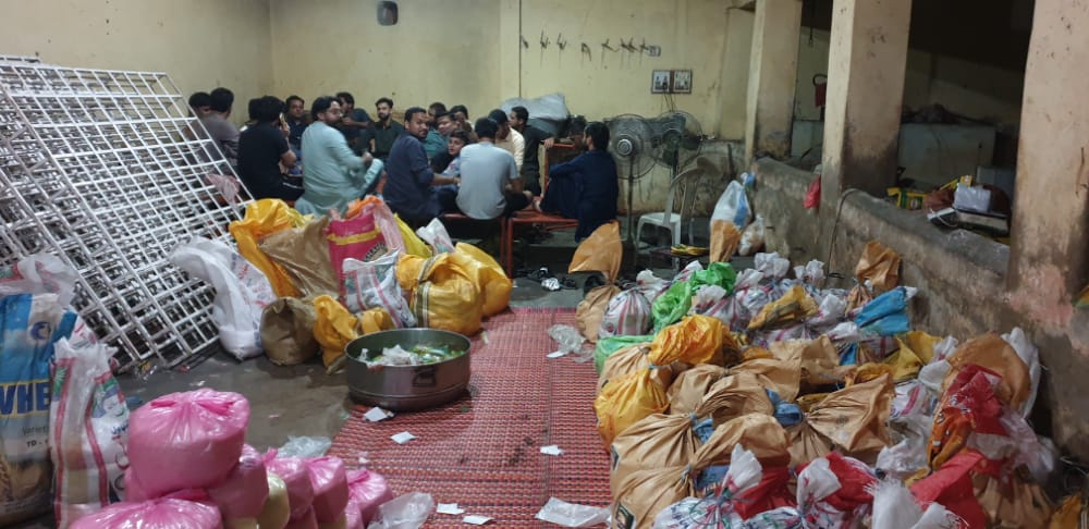 sumeetkrathore's tweet photo. District Ghotki has been famous for its atrocities against one community, however, Nishkam Youth Forum Ghotki has not spared their country fellows alone in such a dire situation. Out of 600 ration bags target, 100 bags have been set to distribute in nearby flood affected areas https://t.co/VkL5BaJCoS