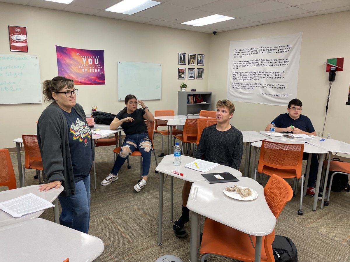DsernaTeach's tweet photo. Mrs. Flores’ Mock Trial Club ⁦@ASUPrepAcademy⁩ Casa Grande came to school on their day off to analyze their first case. They’re full of excitement and hoping to compete this year. #asuprepblends ⁦@MejiaSylvia⁩ https://t.co/r2lsaZGGiM
