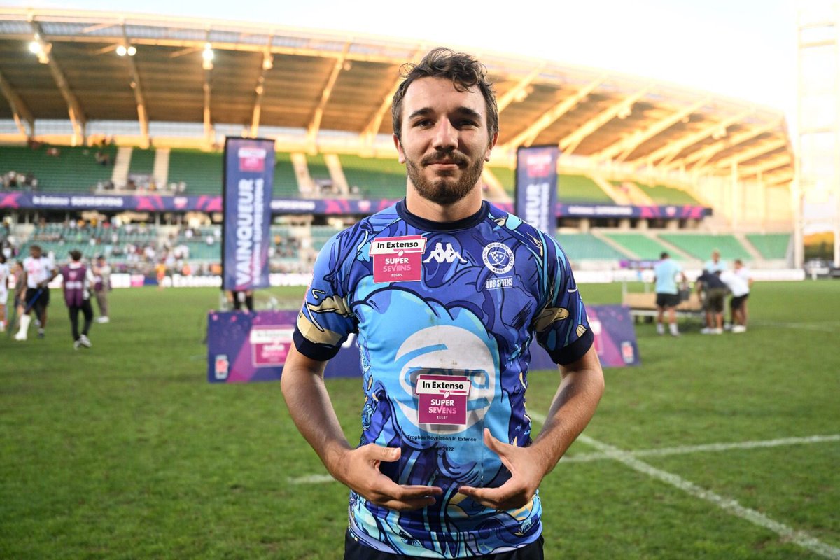 inextensofr's tweet photo. Léonard Bouscasse est élu Révélation In Extenso de l’étape Paloise de @supersevens. 

🏆 🏉 Félicitations Léonard ! L’Union Bordeaux Bègles Sevens termine 6e des étapes estivales. 

Rendez-vous à Paris La Défense Arena le 19 novembre prochain pour la grande Finale ! https://t.co/luRzgHnt0v