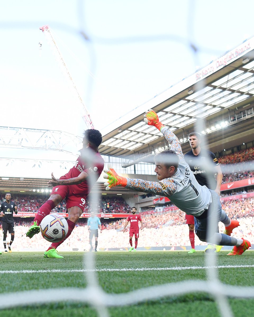 LFC's tweet photo. ❌👀 https://t.co/Gs0jS1IpL1