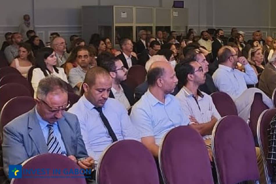 🔴 En marge de la #TICAD8, le DG ANPI-Gabon, M. <a href="/MbomGhislain/">Ghislain Mboma</a>, a présenté les opportunités d’investissement du Gabon au TJCCI Side Event. 

➡️ Cet événement de la Chambre de Commerce et d’Industrie Tuniso-Japonaise, a vu la participation d'hommes d’affaires japonais et tunisiens.