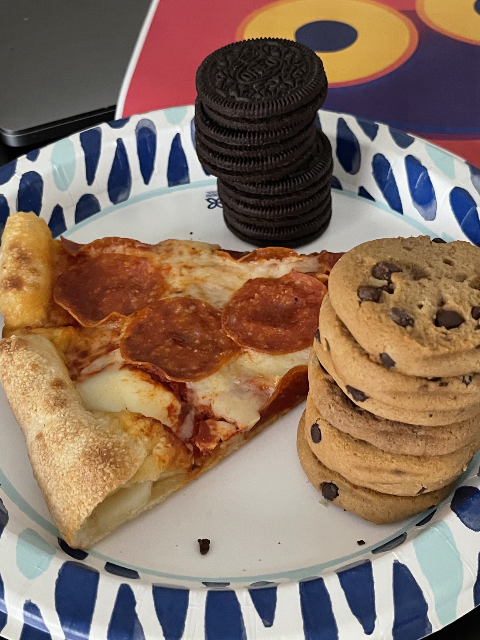 Six Oreos, Seven Cookies, One Pizza on Twitter "Meal time! https//t