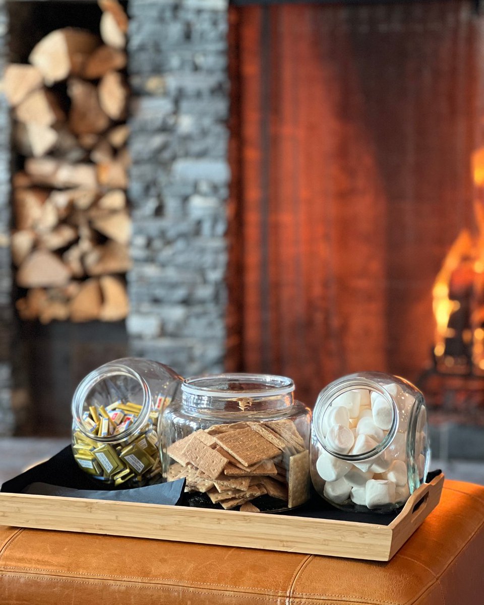 S'mores in the Tigers Den? We'll count you in. 🍫

#atazuridge #summernights #calgaryhotel #staycationyyc #yychotel #yyceats
