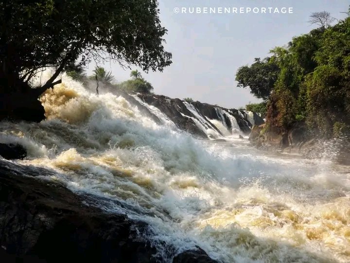 VisitKasaiDRC's tweet photo. LOMAMI: Chute #MUKISHI en photos. Au village Kafumbu à 16 kms de la cité de #NGANDAJIKA.
La beauté... 💦
📸 Ruben
@VisitCongo_ @DestinationRDC @TourismeRDCongo @modero_nsimba @benjimk @SophieChavanel https://t.co/EB5zX0XbLv