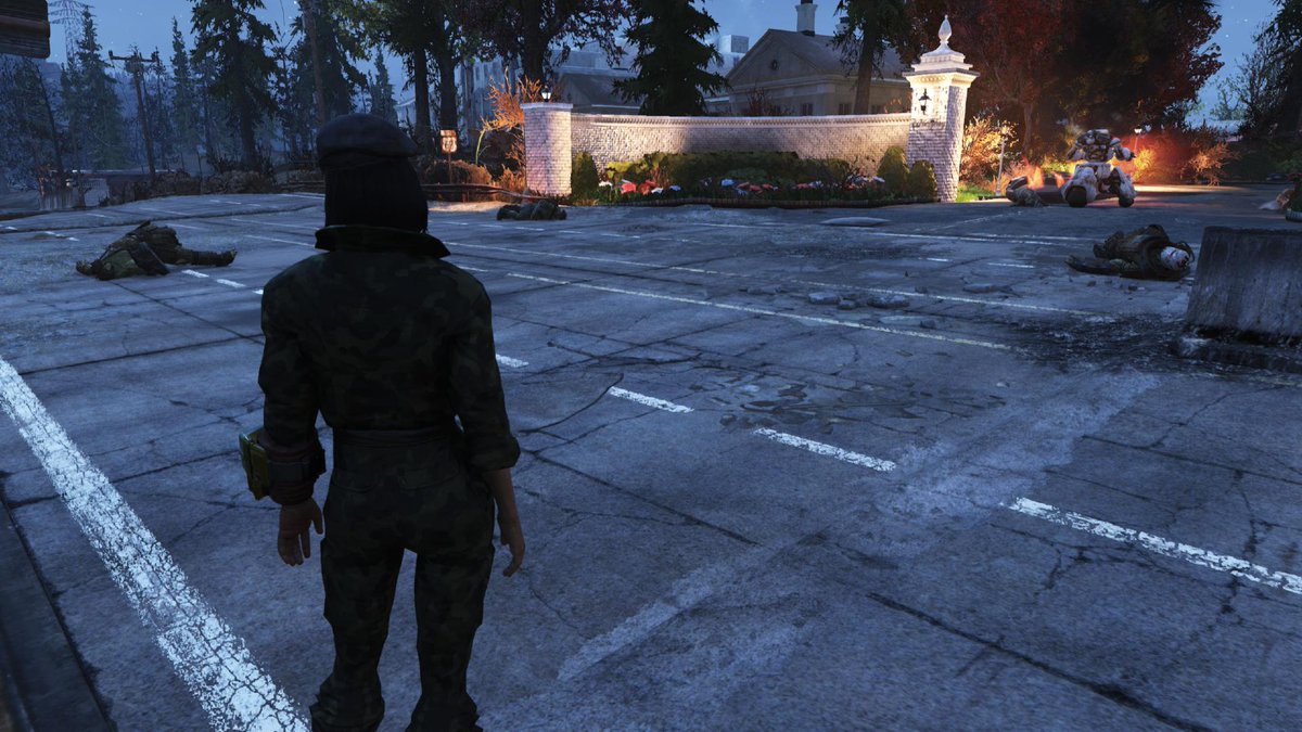 PorqueQuince's tweet photo. But before that...
"Aww. I wanted to fight those Super Mutants."
Layla didn't make it in time before the Whitespring robots stopped all those Super Mutants.
#PS5Share
#Fallout76
#MeatWeek
#TestYourMetal https://t.co/fEBiHxAbnv
