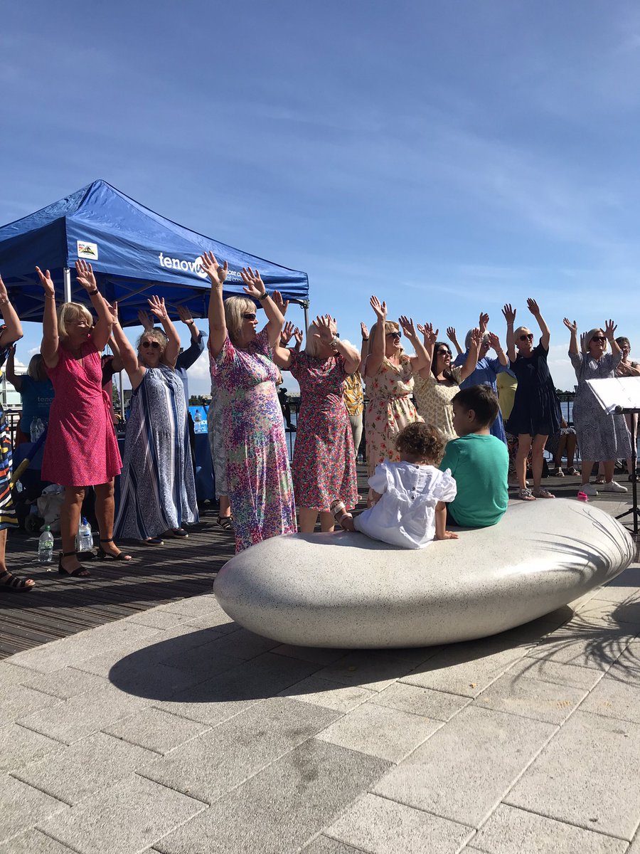 Fabulous day <a href="/MermaidQuay/">Mermaid Quay</a> for the <a href="/tenovuscancer/">Tenovus Cancer Care / Gofal Canser Tenovus</a> Singathon! 🎶 Thanks to everyone who supported 💙 Brilliant day of music and smiles in the sunshine! 🎵☀️