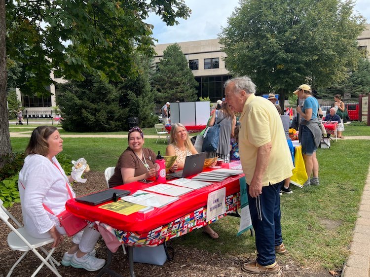 ahml's tweet photo. Weโre having a great time at #HeritageFest today! Weโre at @ahhistorical at 110 W. Fremont St. from now through 4 pm. Enjoy performances, food & more. You can even meet @ahml staff & get a #OneBookOneVillage origami bookmark craft. Presented w/@ahparkdistrict & @ArlingtonHtsGov https://t.co/dYn2FLWXxp