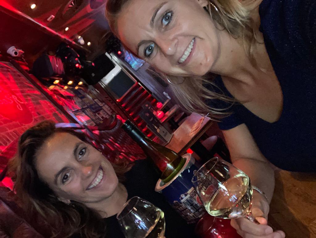 thalita_schalk's tweet photo. Honor your life be living it to the fullest 💗.                                  #amsterdam #zussie #lovelife https://t.co/orVKm2fxRt