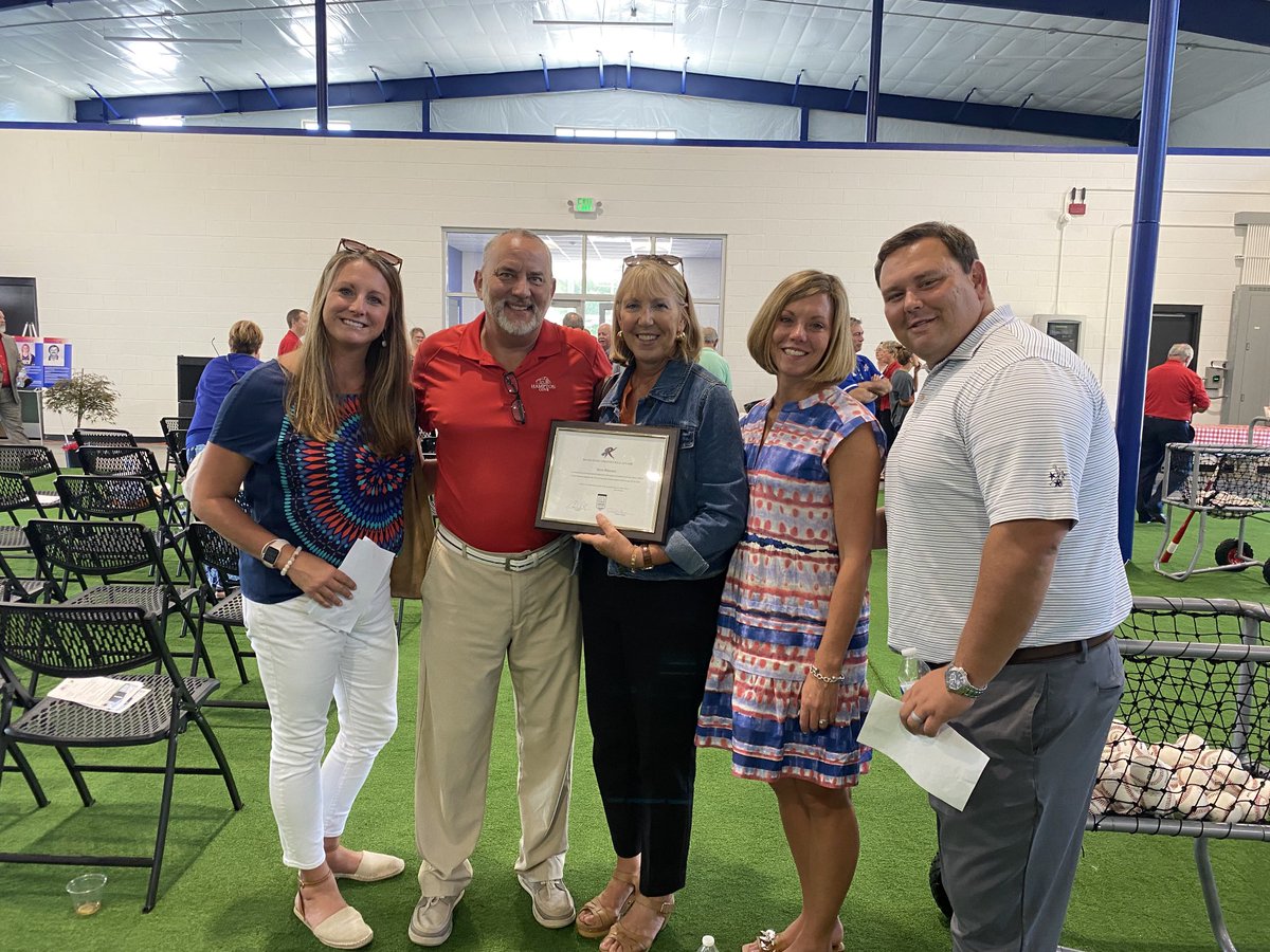 Linner3's tweet photo. Proud moment today as Bill honored the memory of his college baseball coach Steve Peterson’s induction into the Roane State Baseball Hall of Fame. Celebrated the opening of the indoor athletic center on campus. Congratulations AD David Lane &amp; all those who made this day possible. https://t.co/Fg3MsOH2HG
