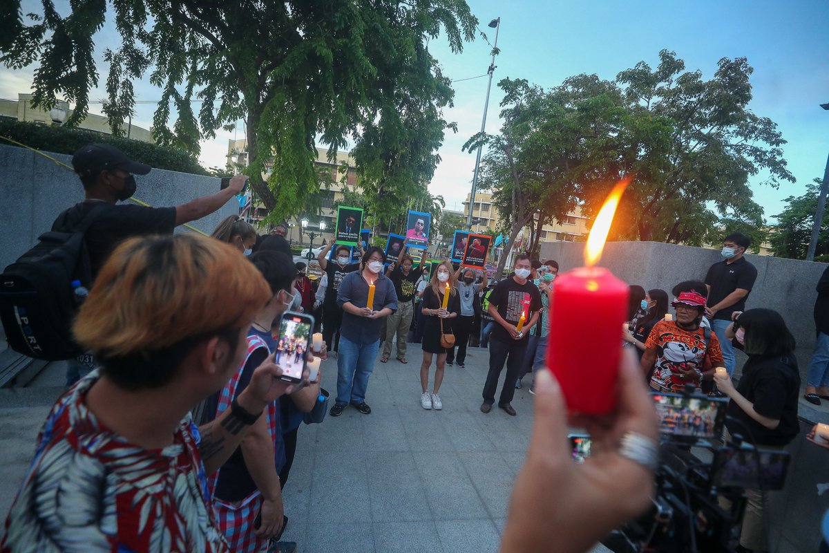 about_realframe's tweet photo. 30 สิงหาคมของทุกปีเป็น 'วันผู้สูญหายสากล' Amnesty International Thailand จัดกิจรรม 'คนต้องไม่หาย ออกกฎหมายต้องเป็นธรรม' กับการมี 'ร่าง พ.ร.บ. ป้องกันและปราบปรามการทรมานและการทำให้บุคคลสูญหาย' ของไทย พร้อมช่วยกับจับตาการแก้ไข พรบ.ฉบับนี้จาก สว. 
#วันผู้สูญหายสากล  
#REALFRAME https://t.co/ZgE5i68MEc