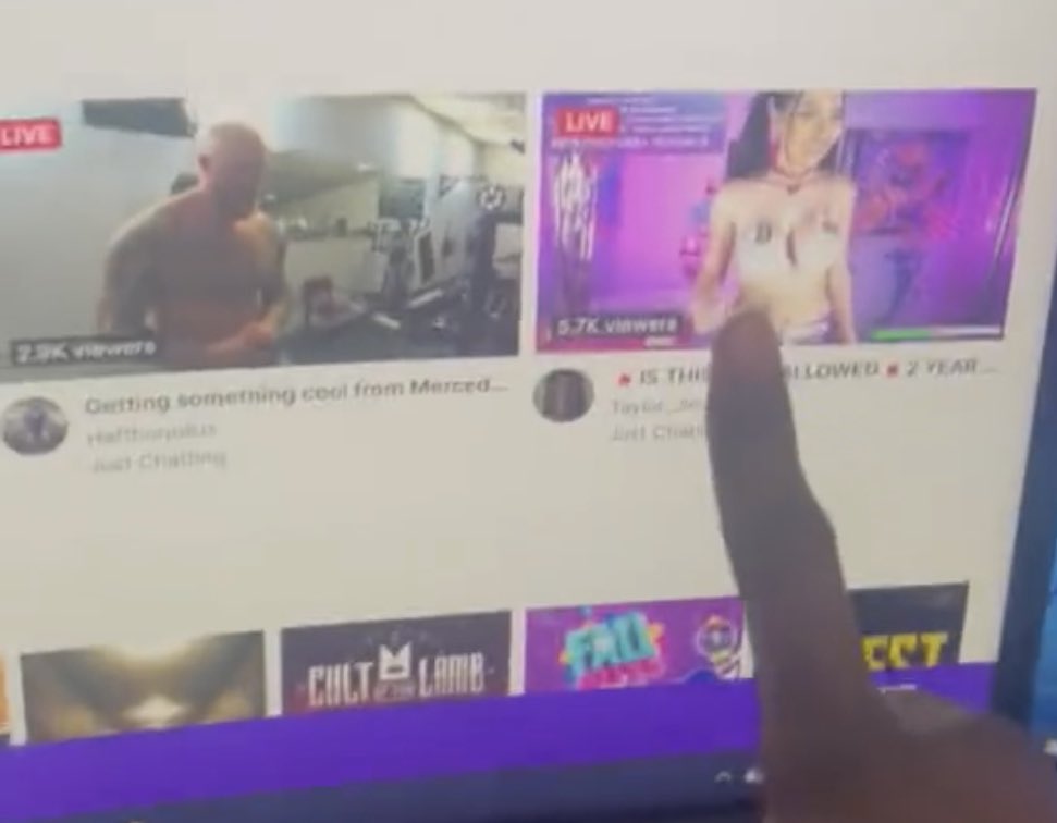 taylorjevaux's tweet photo. @Jidion6 So we are going to ignore the fact that there is a man topless recommended right next to me but I’m the problem?😂 Body paint is within TOS, feel free to look it up. https://t.co/t0k7ru8PgT
