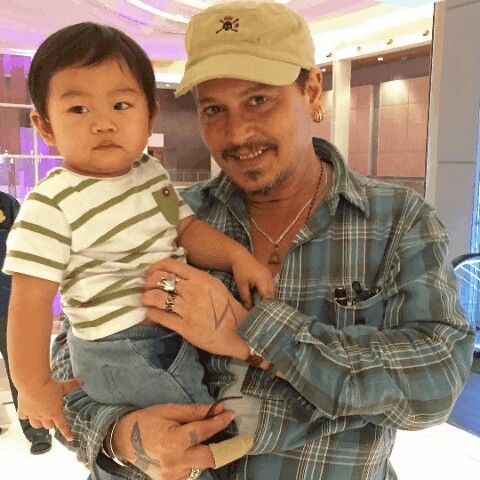 ohmyjohnnydepp's tweet photo. my ovaries just exploded https://t.co/lrakZwEVg0