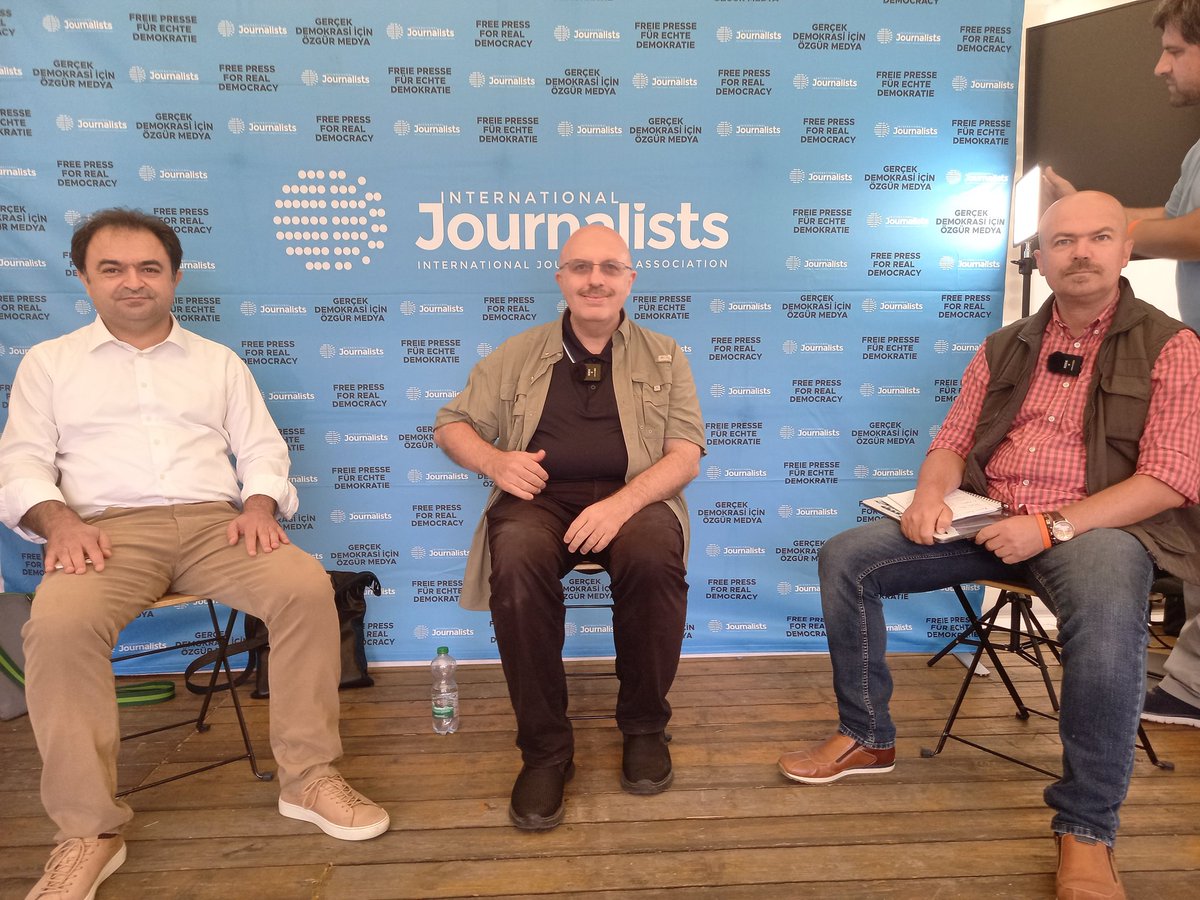 journalists_tr's tweet photo. Türkiye'de mülküne el konan gazeteciler raporu...
Gazeteci @kerim_balci : ABD ve Almanya'da bazı sürgün gazetecilerin hesapları donduruldu
https://t.co/qjrfLhtZlw
#campfire22
Basın ÖneEğilmesin https://t.co/VBtJpHD2gq